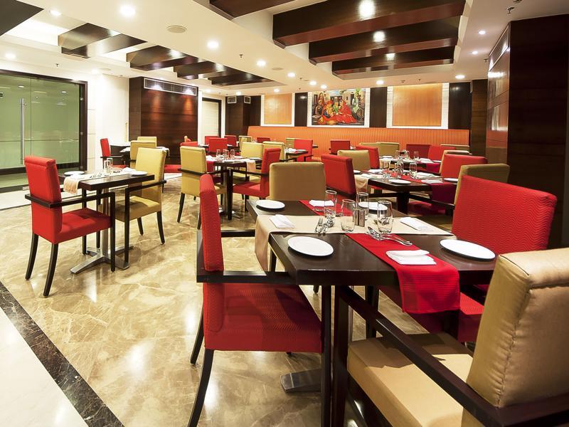 The Golden Plaza Hotel Panchkula Exterior foto