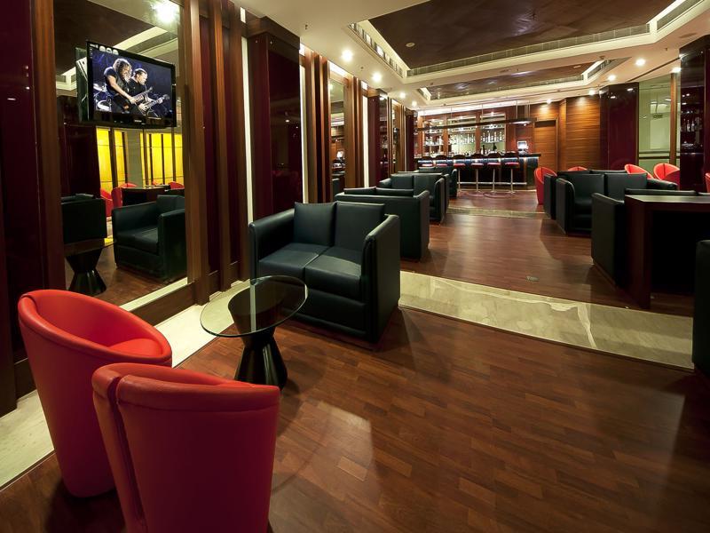 The Golden Plaza Hotel Panchkula Exterior foto