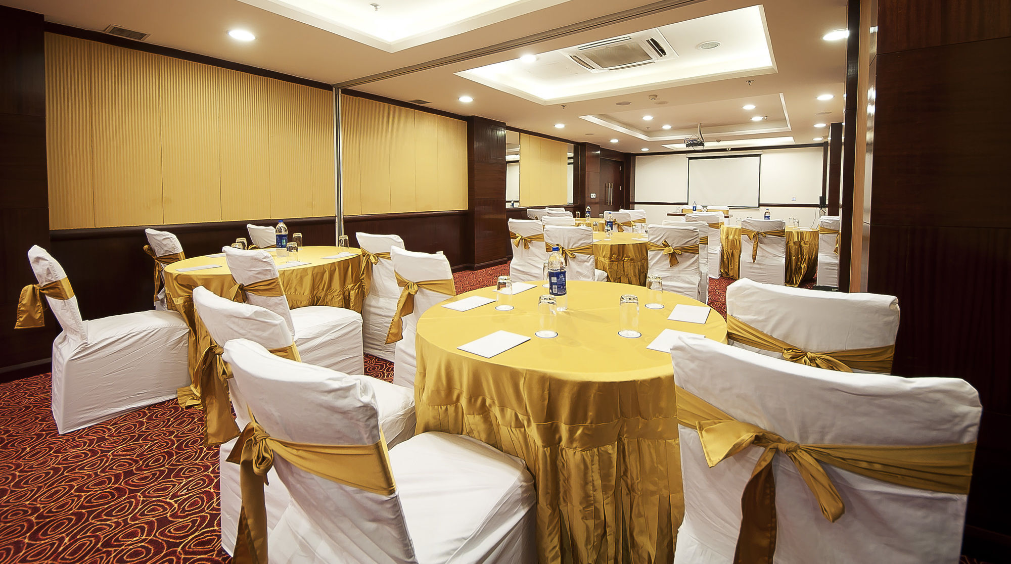 The Golden Plaza Hotel Panchkula Exterior foto
